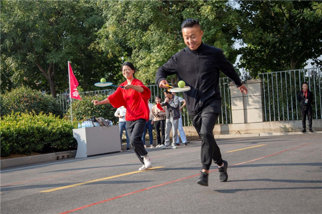 “乐运动 享生活”——我院举办2018年秋季趣味运动会8.jpg