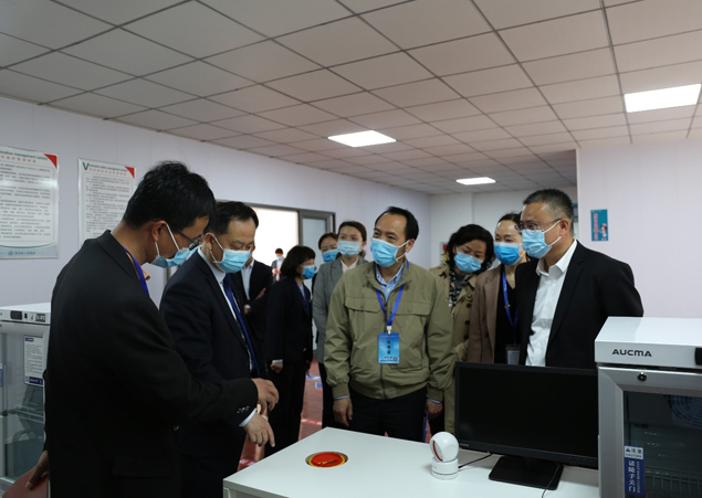 省专项督导组来院督导检查新冠病毒疫苗接种工作2.jpg