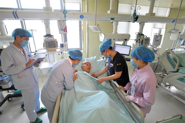 济医附院兖州院区特色科室（10）——重症医学科一区3.jpg