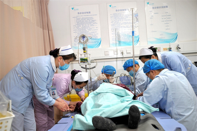 济医附院兖州院区特色科室（12）——急诊医学科3.jpg
