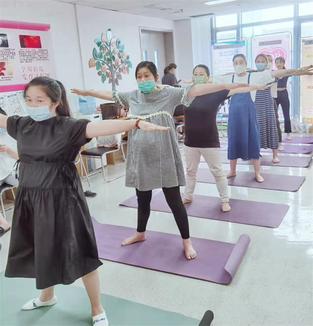 济宁市第三人民医院孕妇学校举办孕期运动课堂5.jpg