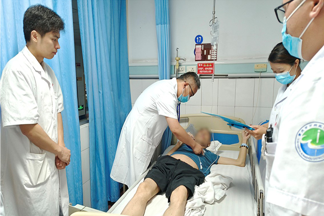 【医师节特辑】平凡医者，点滴诠释大爱与担当3.jpg