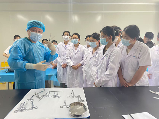 以实训砺技能--展临床新风采1.jpg