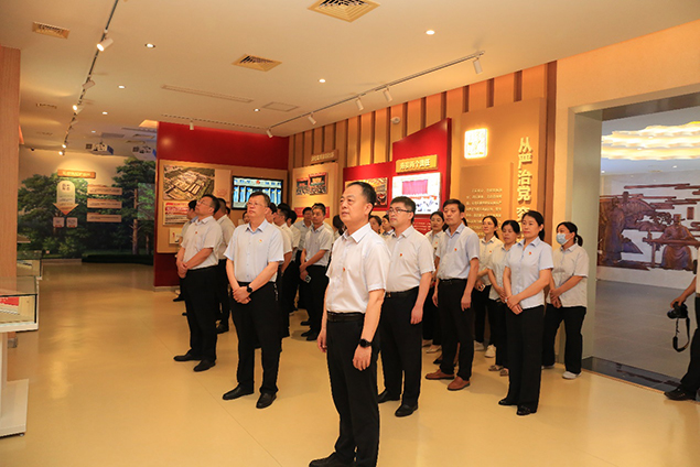 济宁市第三人民医院开展廉政警示教育活动-筑牢廉洁自律防线1.jpg