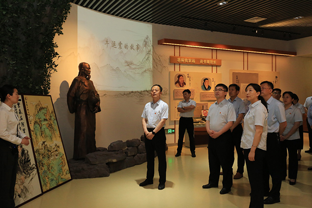 济宁市第三人民医院开展廉政警示教育活动-筑牢廉洁自律防线2.jpg