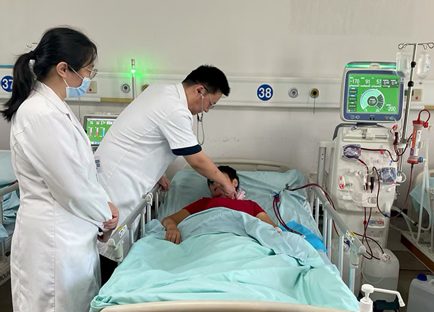 多学科协作攻坚：透析患者甲状旁腺切除术成功实施2.jpg